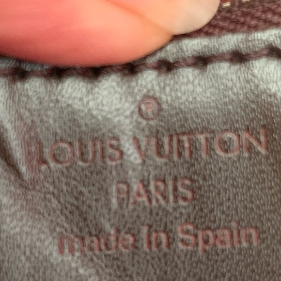 Authentic Louis Vuitton Hampstead MM medium Damier Ebene bag - Picture 13 of 16